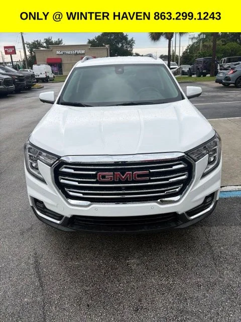 Used 2023 White GMC SLT image 1