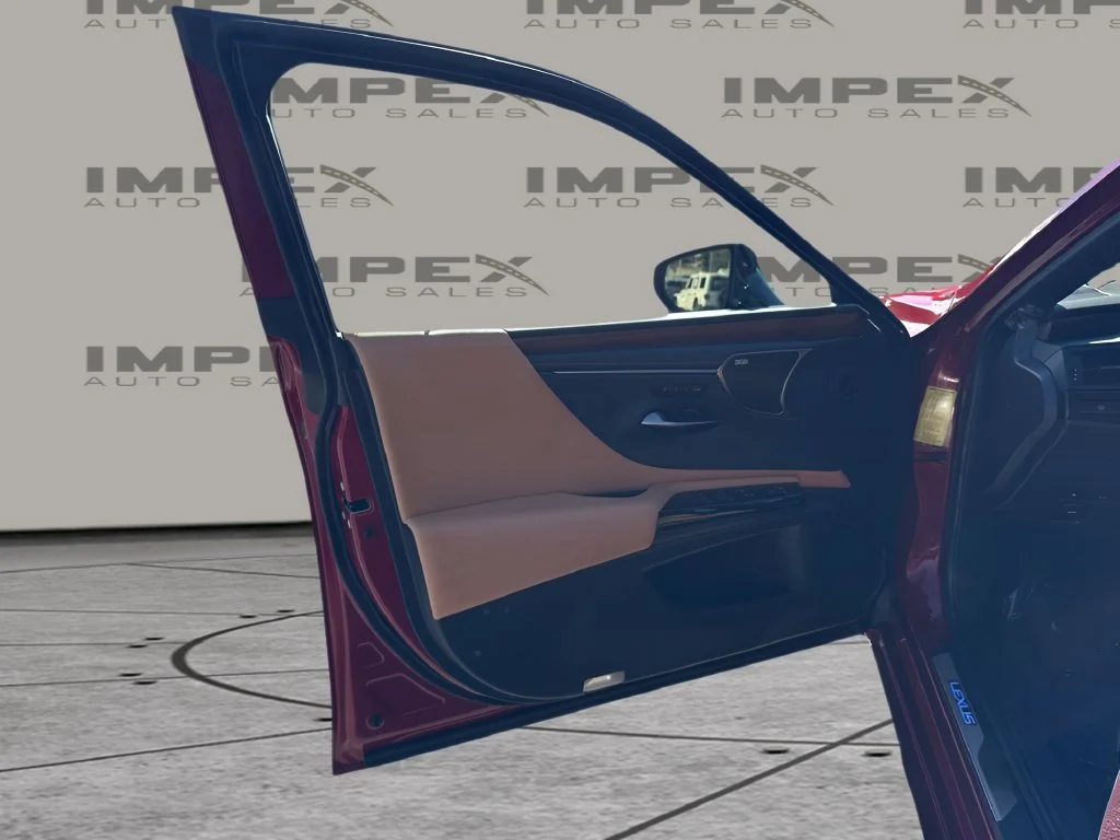 Used 2022 Red Lexus 300h image 25