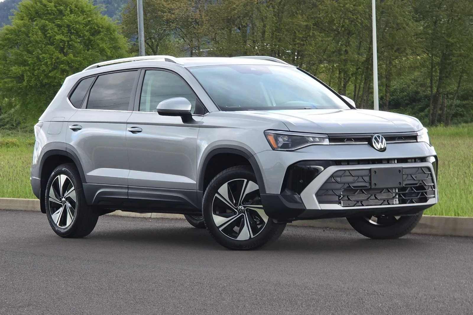 2026 Volkswagen Taos 1.5T SE 4Motion's photo