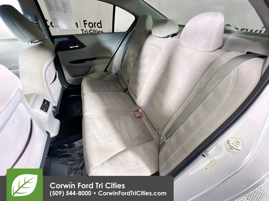 Used 2013  Honda EX image 27