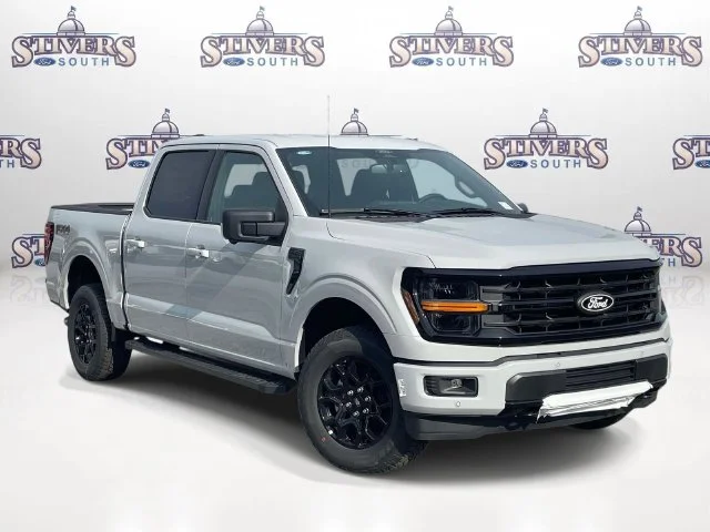 New 2026 White Ford XLT image 1