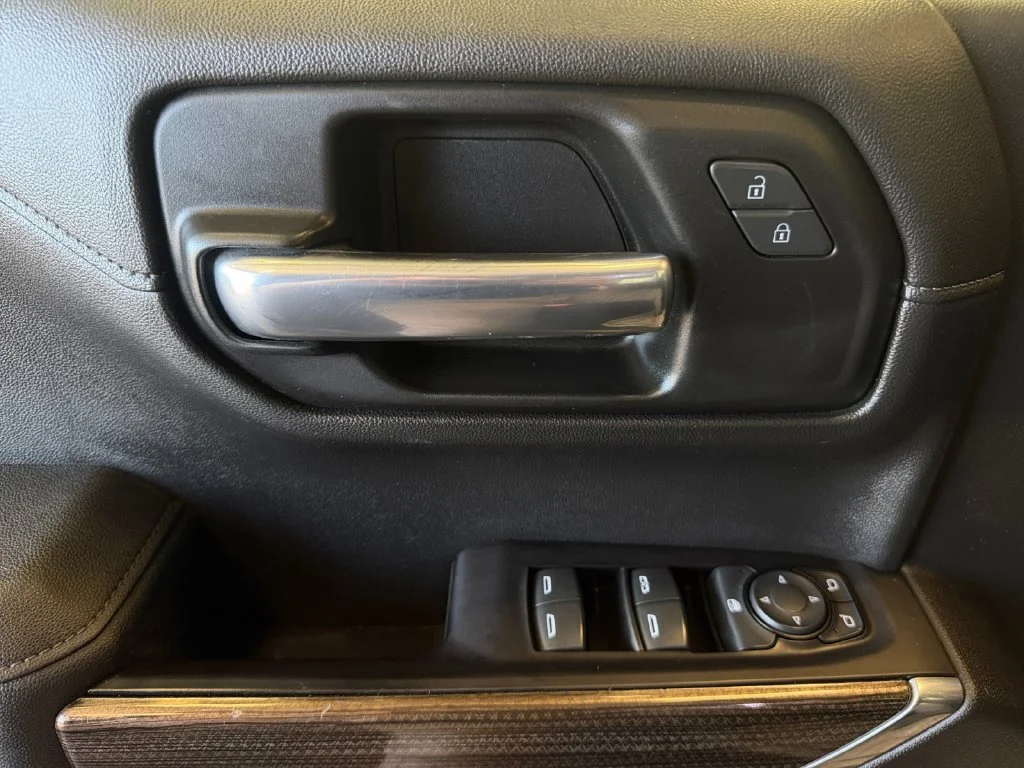 Used 2020 NORTHSKY BLUE METALLIC Chevrolet RST image 30