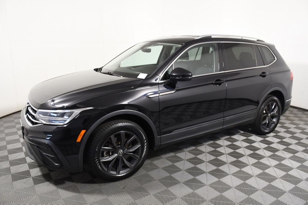 Used 2023 Volkswagen Tiguan SE with VIN 3VV2B7AXXPM091214 for sale in Richfield, Minnesota