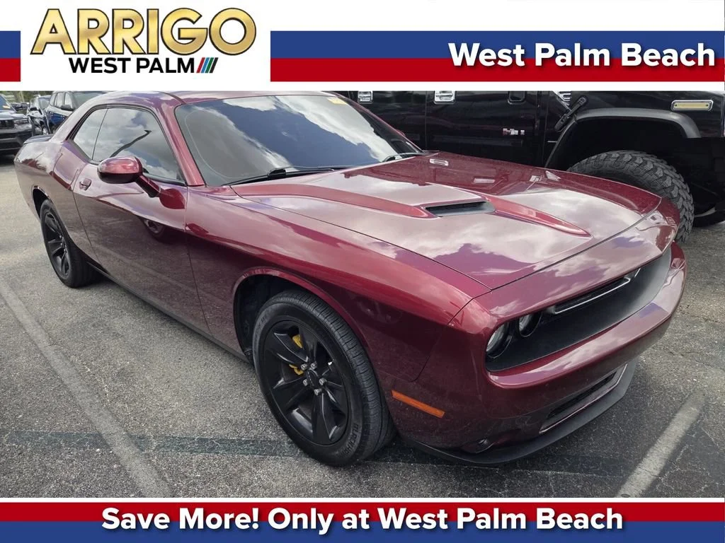 2021 Dodge Challenger SXT Auto's photo