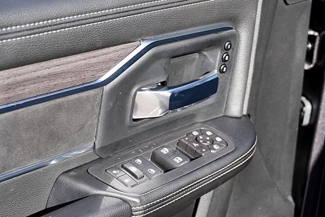 New 2026 Granite Crystal Metallic Clear-Coat Exterior Paint RAM Laramie image 31