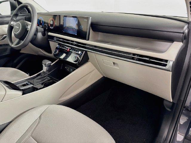New 2026 Gray Hyundai SEL FWD image 43