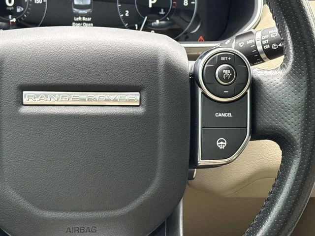 Used 2017 Silver Land Rover 3.0L V6 Supercharged HSE image 23