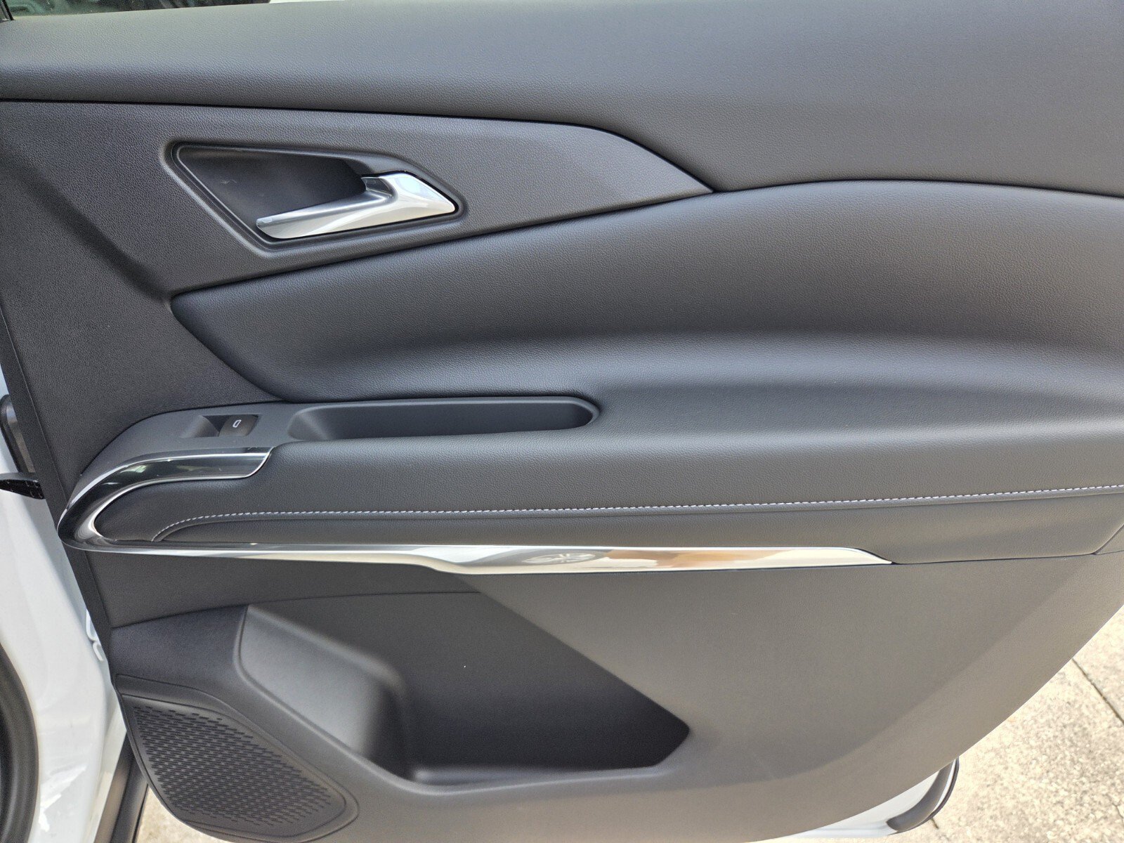 2027 Chevrolet Traverse LT - Photo 16