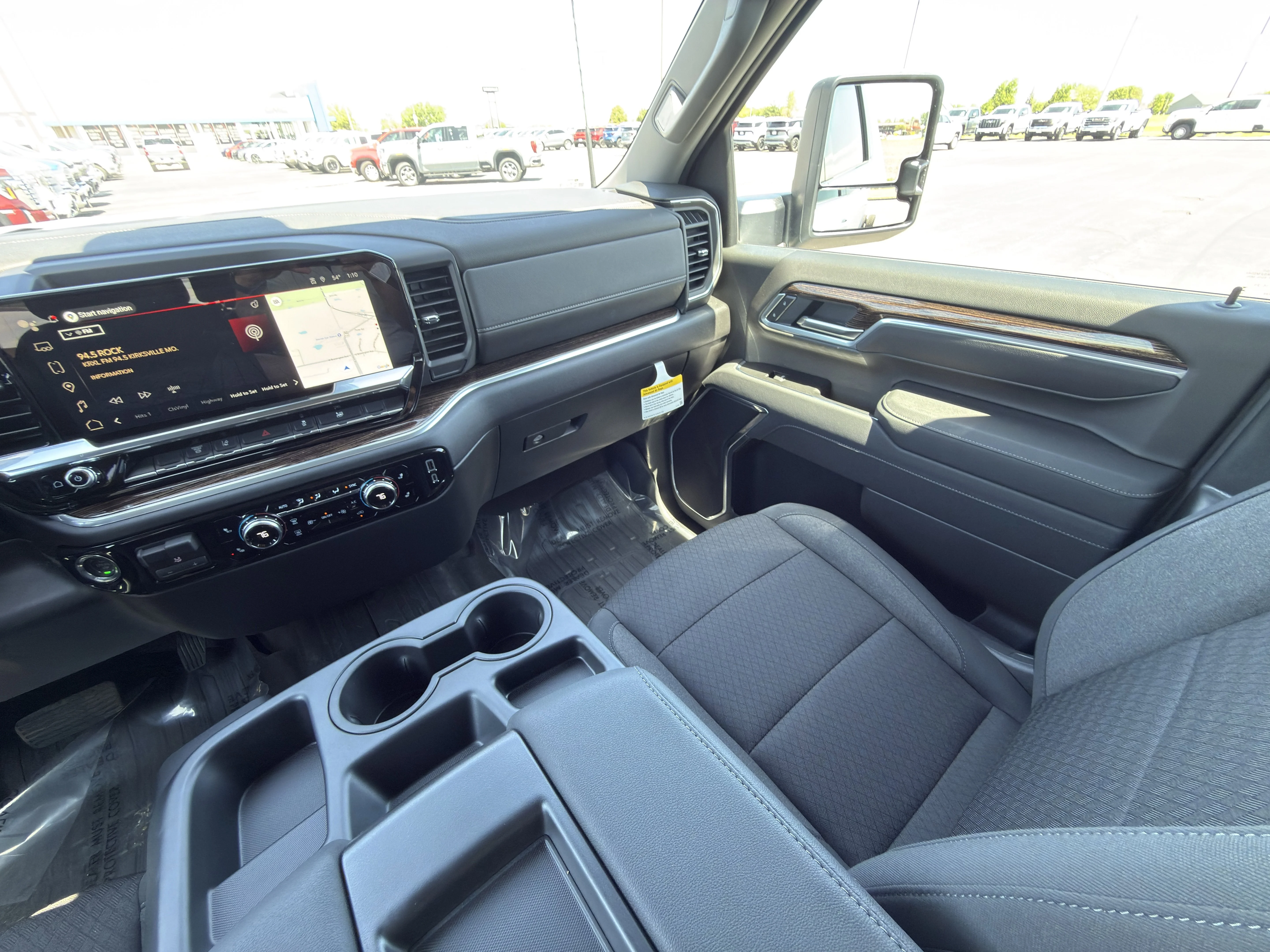 2026 GMC Sierra 3500 Chassis Cab SLE - Photo 17