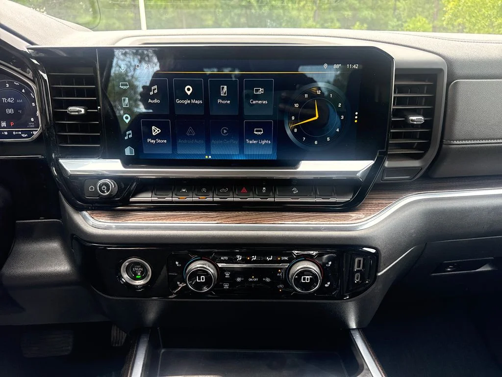 Used 2022 Summit White Chevrolet LT Trail Boss image 18