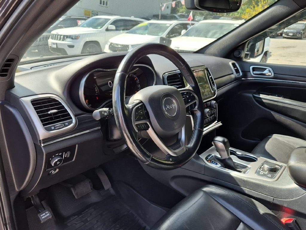 Used 2020 Gray Jeep Limited image 13