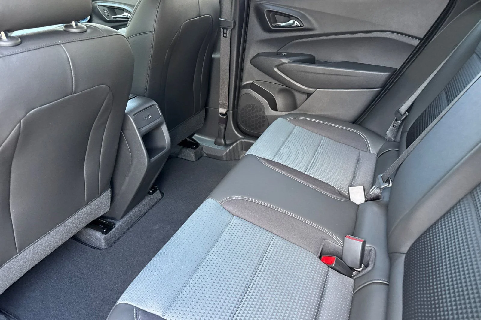New 2026 Mosaic Black Metallic Chevrolet LT image 11