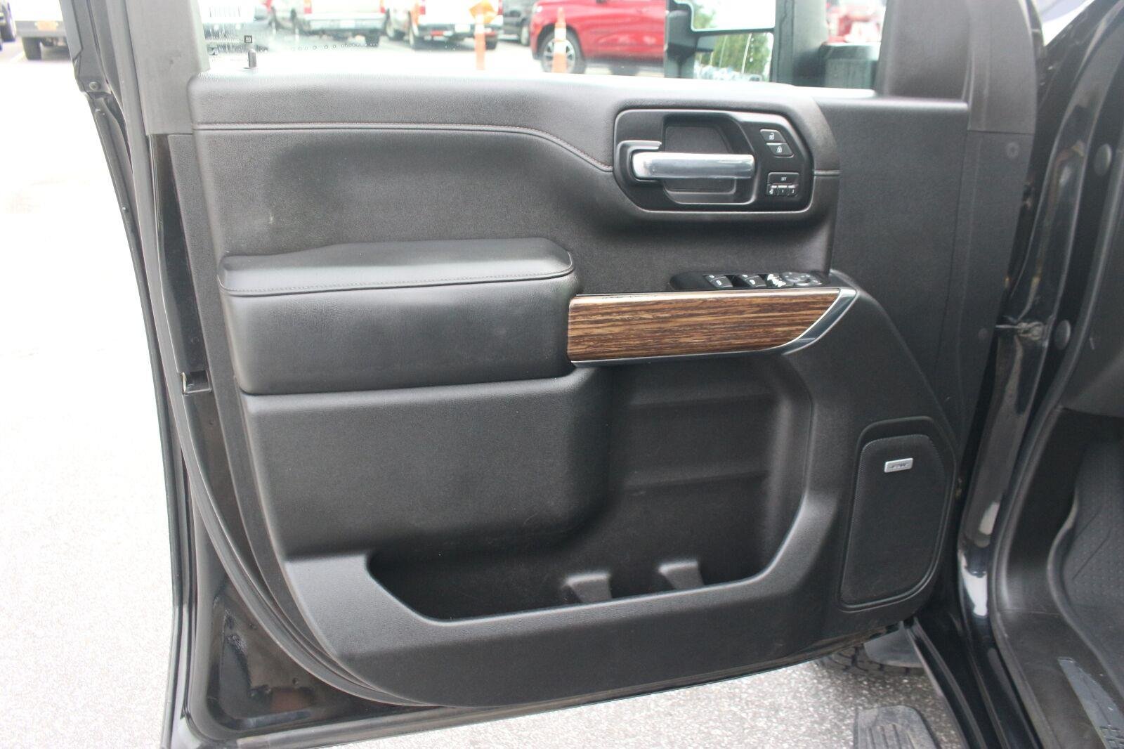 Used 2020 BLACK Chevrolet High Country image 14