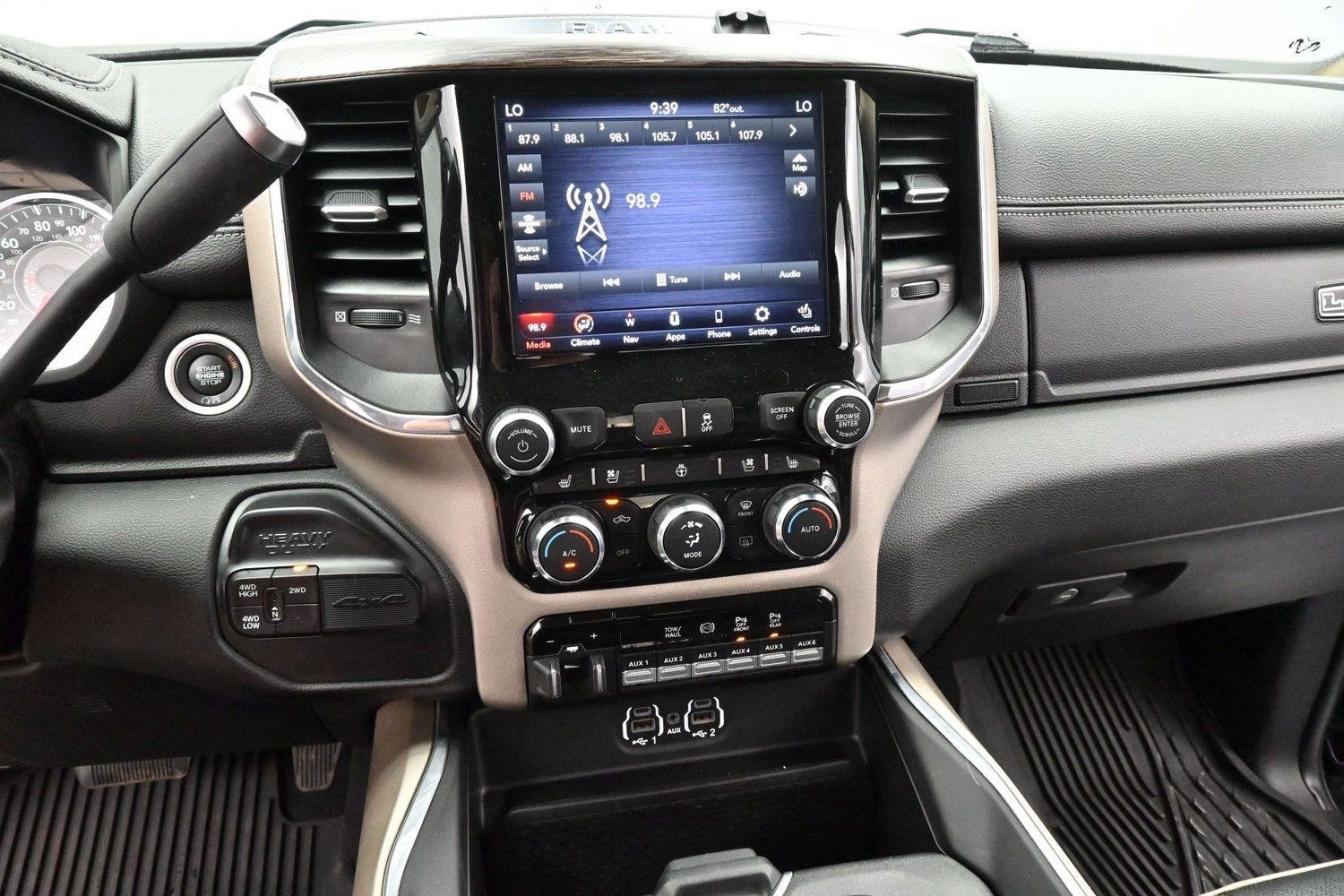 Used 2021 Diamond Black Crystal Pearlcoat Ram Laramie image 21