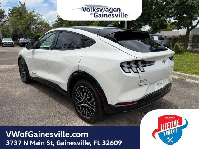 Used 2024 White Metallic Ford Premium image 4