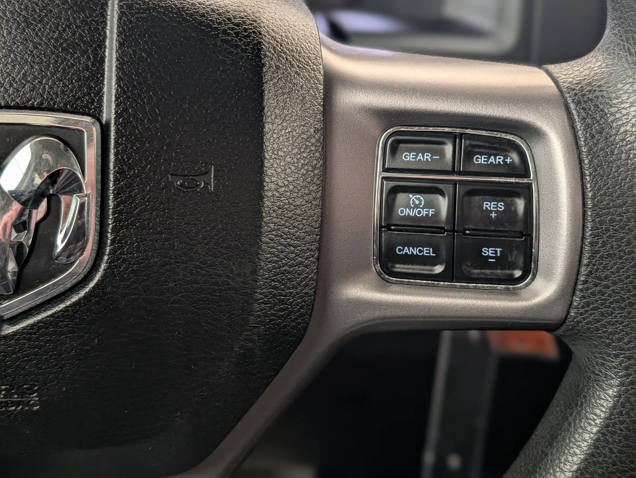 Used 2023 White RAM SLT - Trailerin Pkg - 5.7L HEMI - LOW KMS - P - SLT 4x4 Crew Cab 57 Box image 18