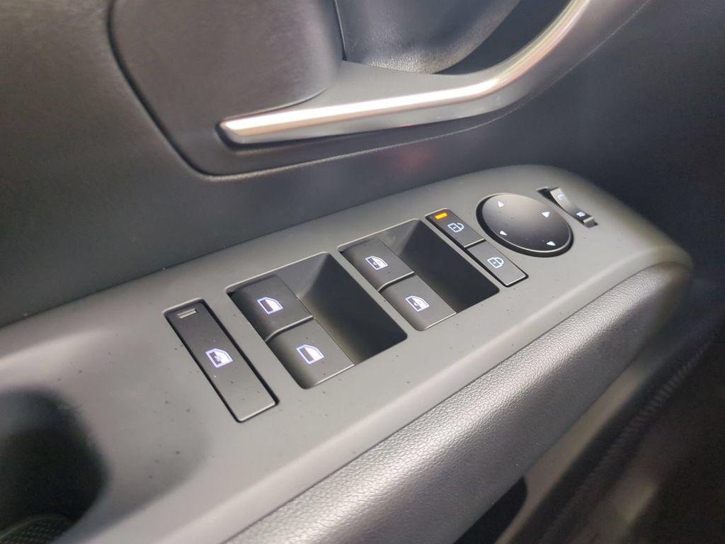 New 2026 White Hyundai SEL Activity AWD image 31