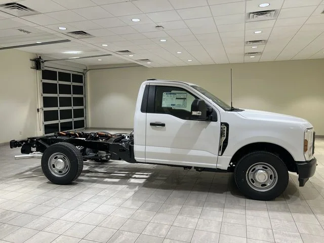 New 2026 Oxford White Ford F-250® XL image 6