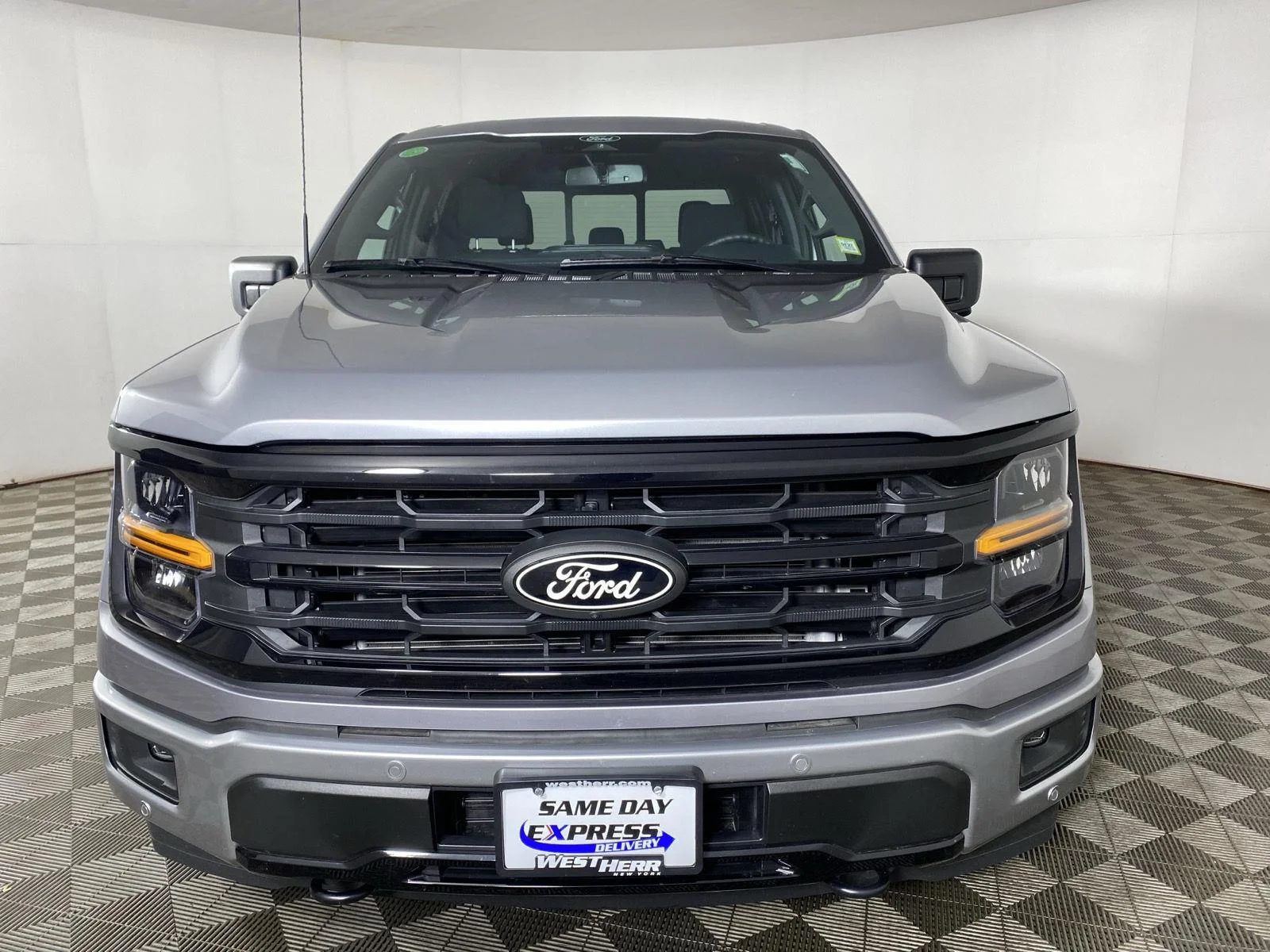 New 2026 Silver Metallic Ford XLT image 2