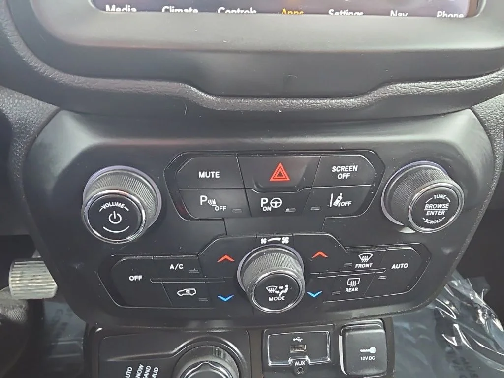 Used 2021 Orange Jeep Latitude image 20