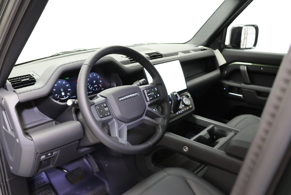 New 2026 Woolstone Green Land Rover X-Dynamic SE image 29
