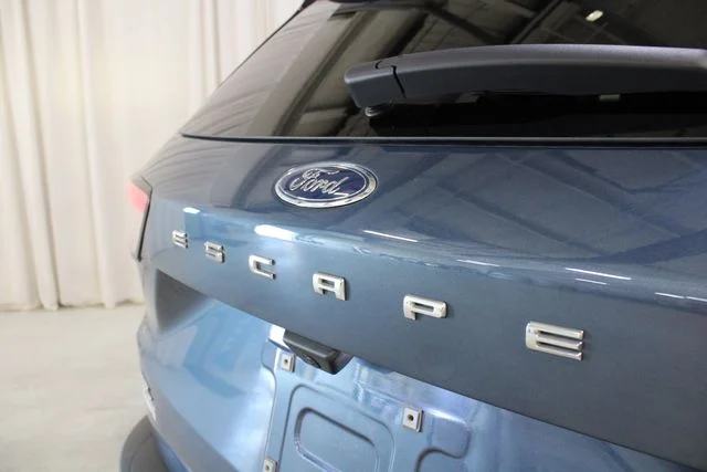 Used 2020 Blue Ford SEL image 33