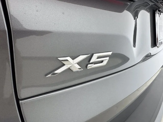 Used 2024 Skyscraper Gray Metallic BMW sDrive40i image 47