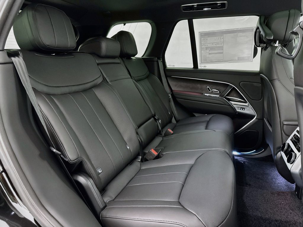 New 2027 Santorini Black Land Rover SE image 29
