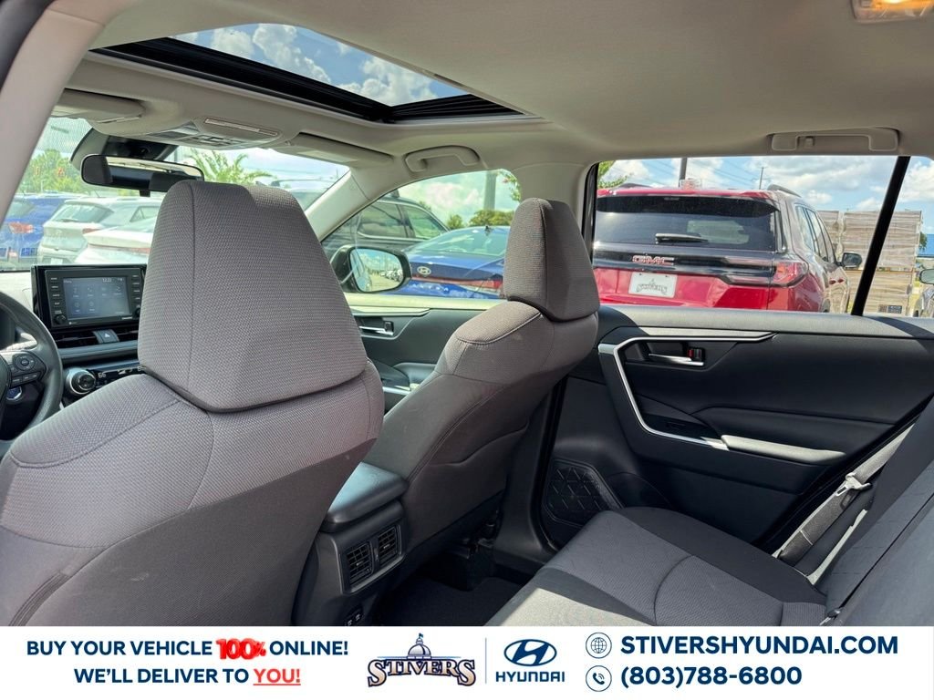 2021 Toyota RAV4 XLE - Photo 25
