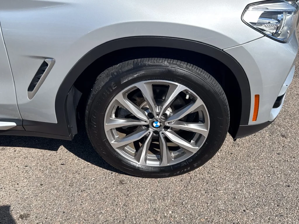 Used 2019 Silver BMW xDrive30i image 43