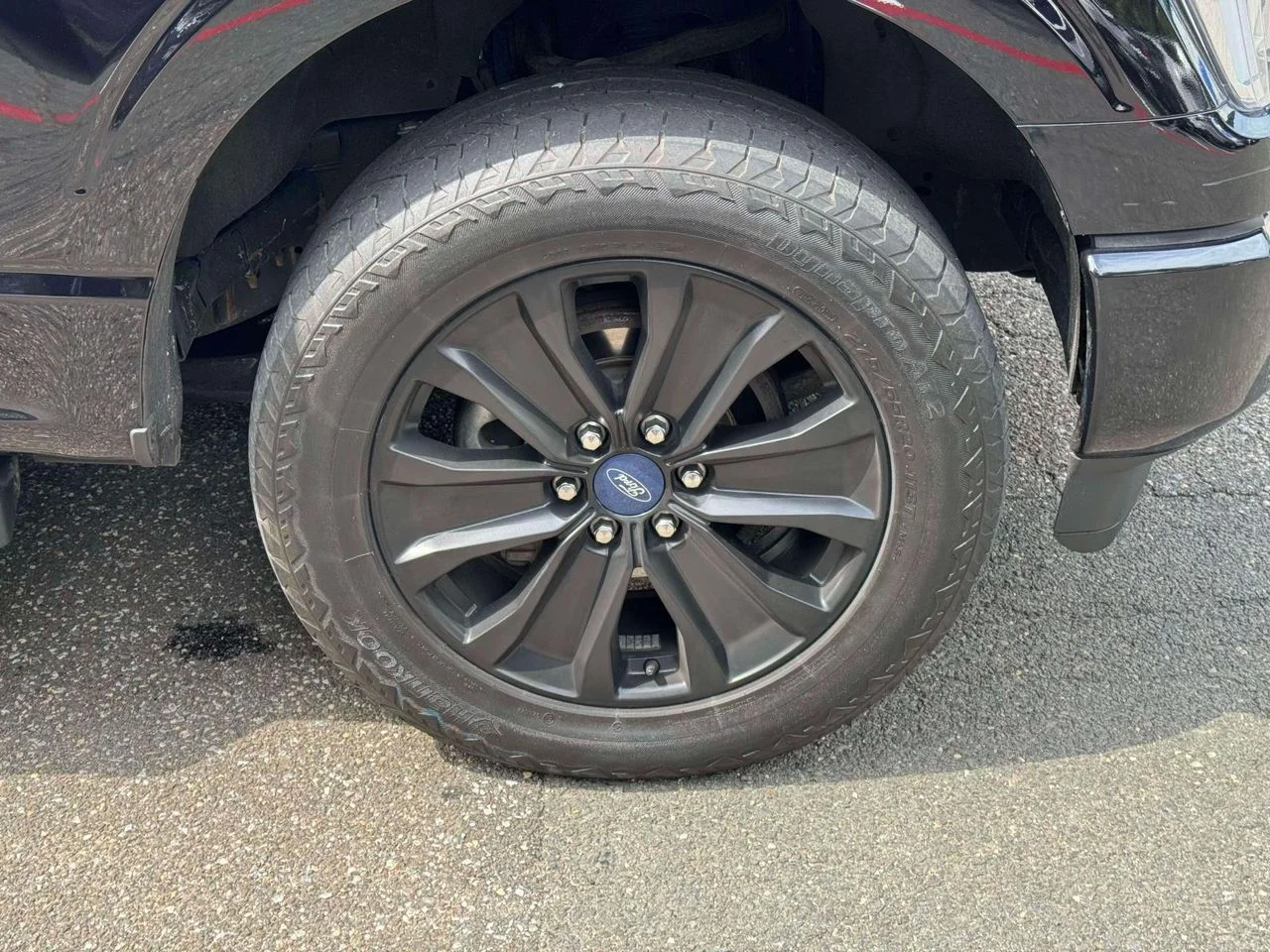 Used 2022 Agate Black Metallic Ford XLT image 9