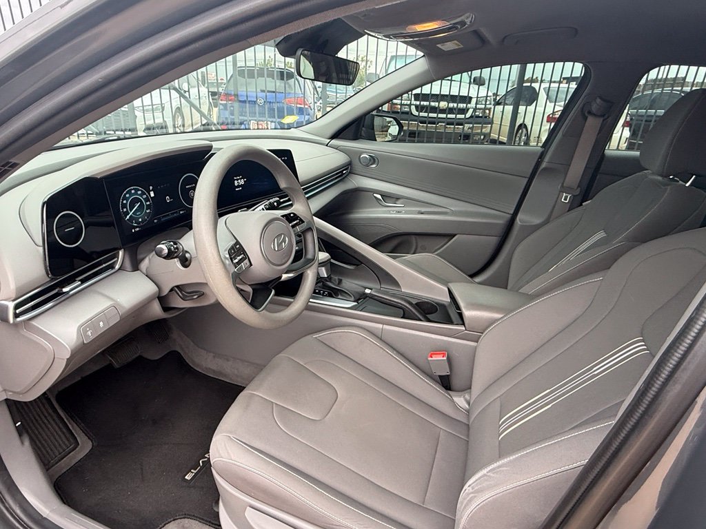 Used 2024 Gray Hyundai SEL image 10