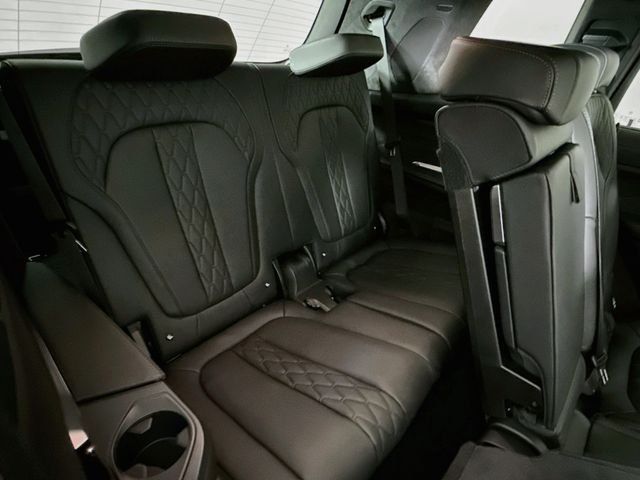 New 2027 Black Sapphire Metallic BMW M60i image 29
