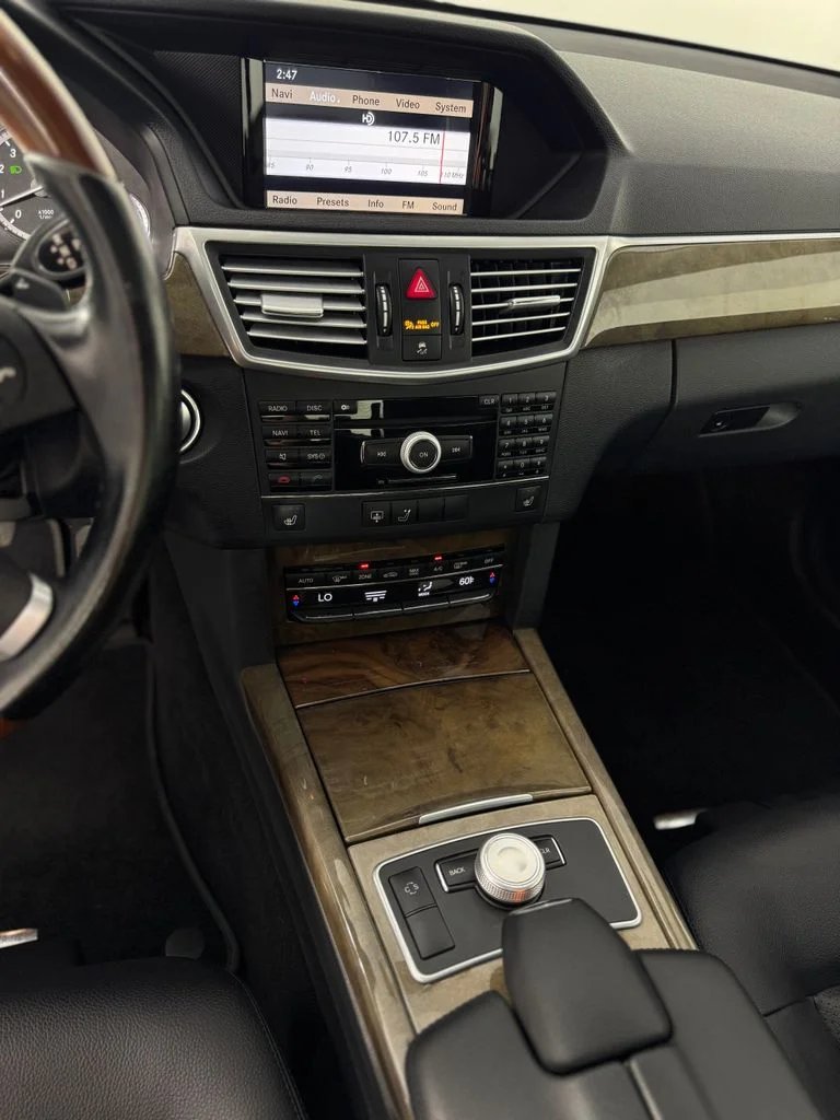 Used 2010 Iridium Silver Metallic Mercedes-Benz E 350 image 16