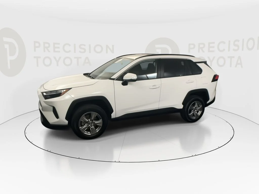 Used 2025 Ice Toyota XLE image 10