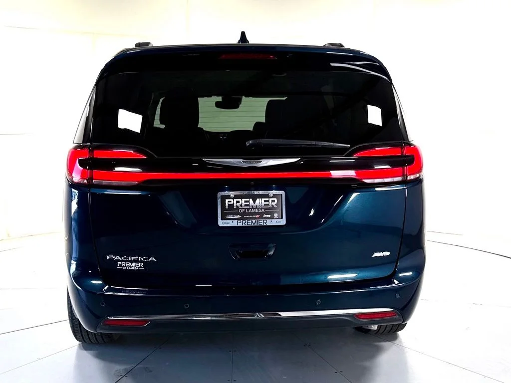 Used 2022 Blue Chrysler Touring L image 6