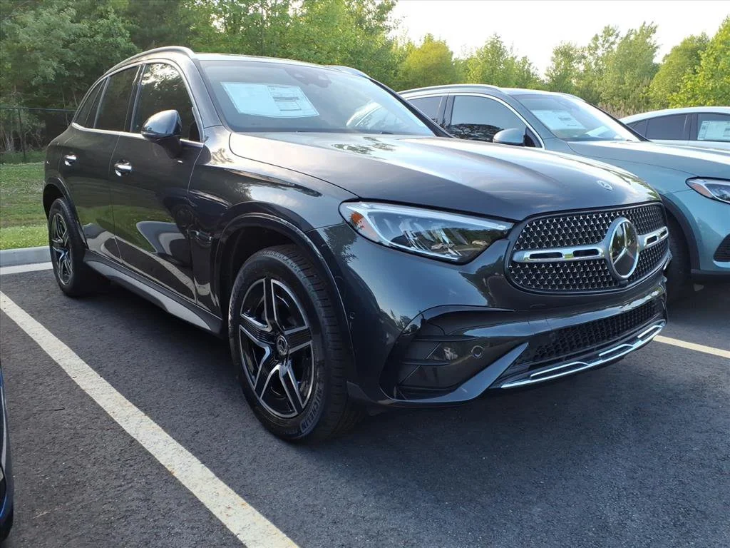 New 2025 Night Black Mercedes-Benz GLB 250 image 62