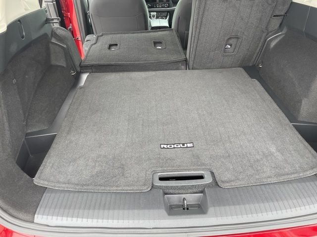 Used 2024 Scarlet Nissan S image 11