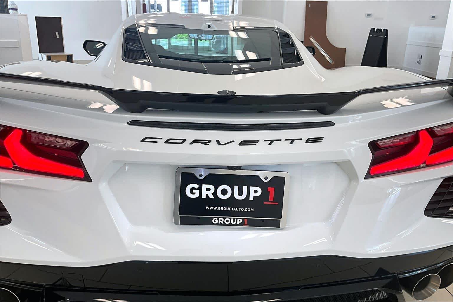 Used 2021 Arctic White Chevrolet 2LT image 26