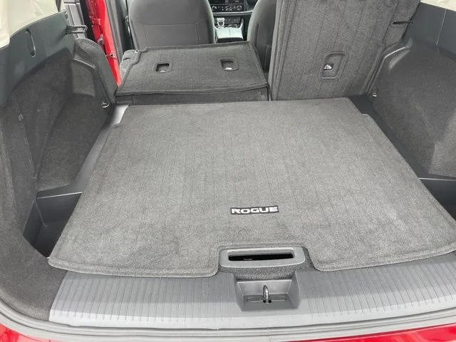 Used 2024 Scarlet Nissan S image 11