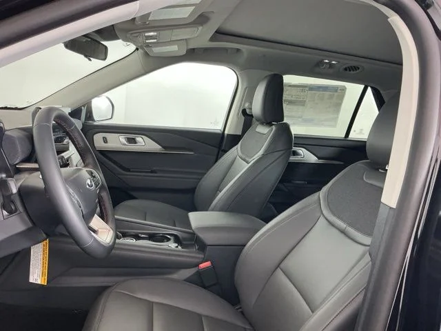 New 2026 Agate Black Metallic Ford Active image 15