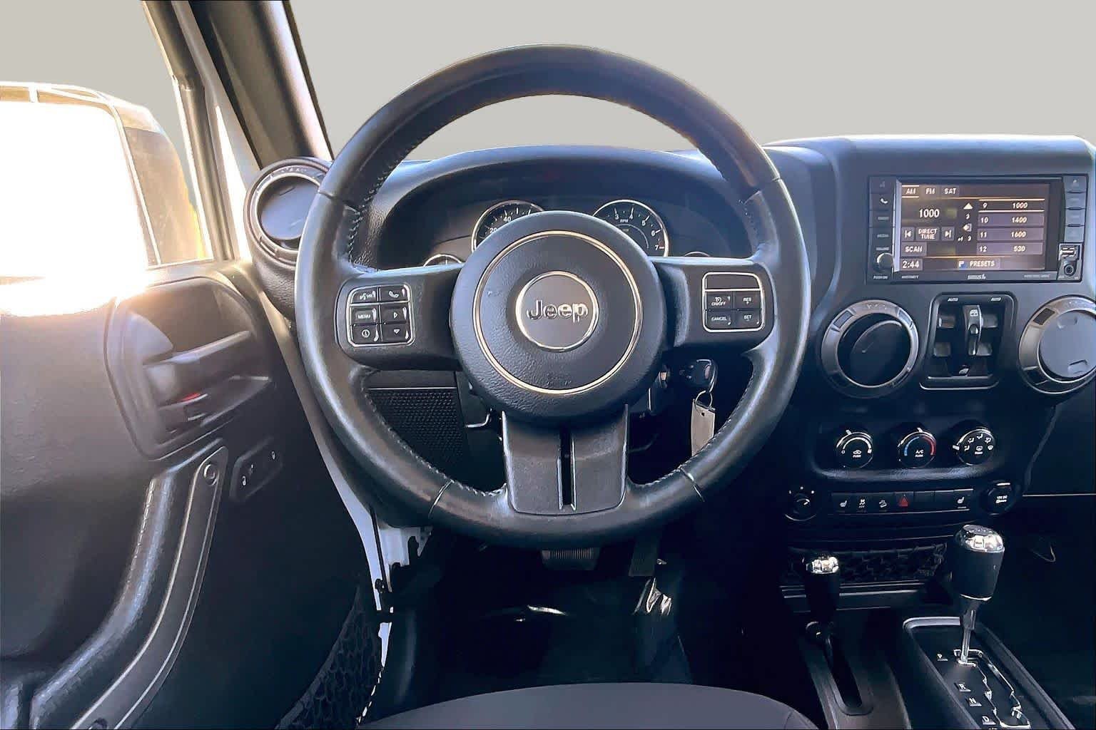 Used 2017 Bright White Clearcoat Jeep Sport image 6
