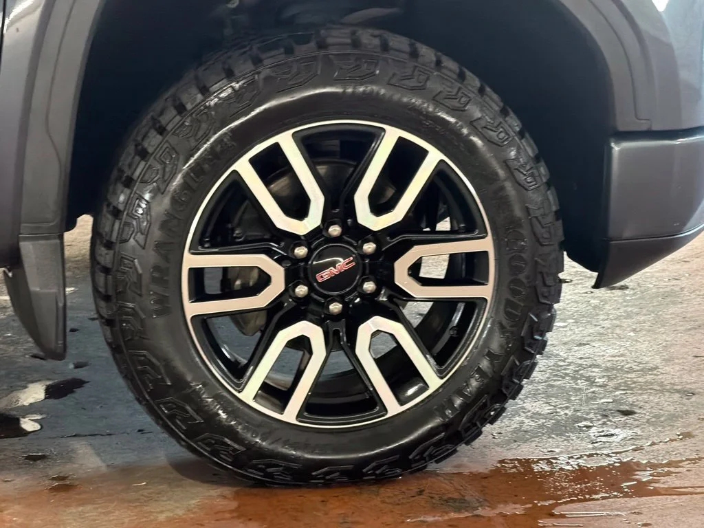 Used 2021 Dark Sky Metallic GMC AT4 image 9