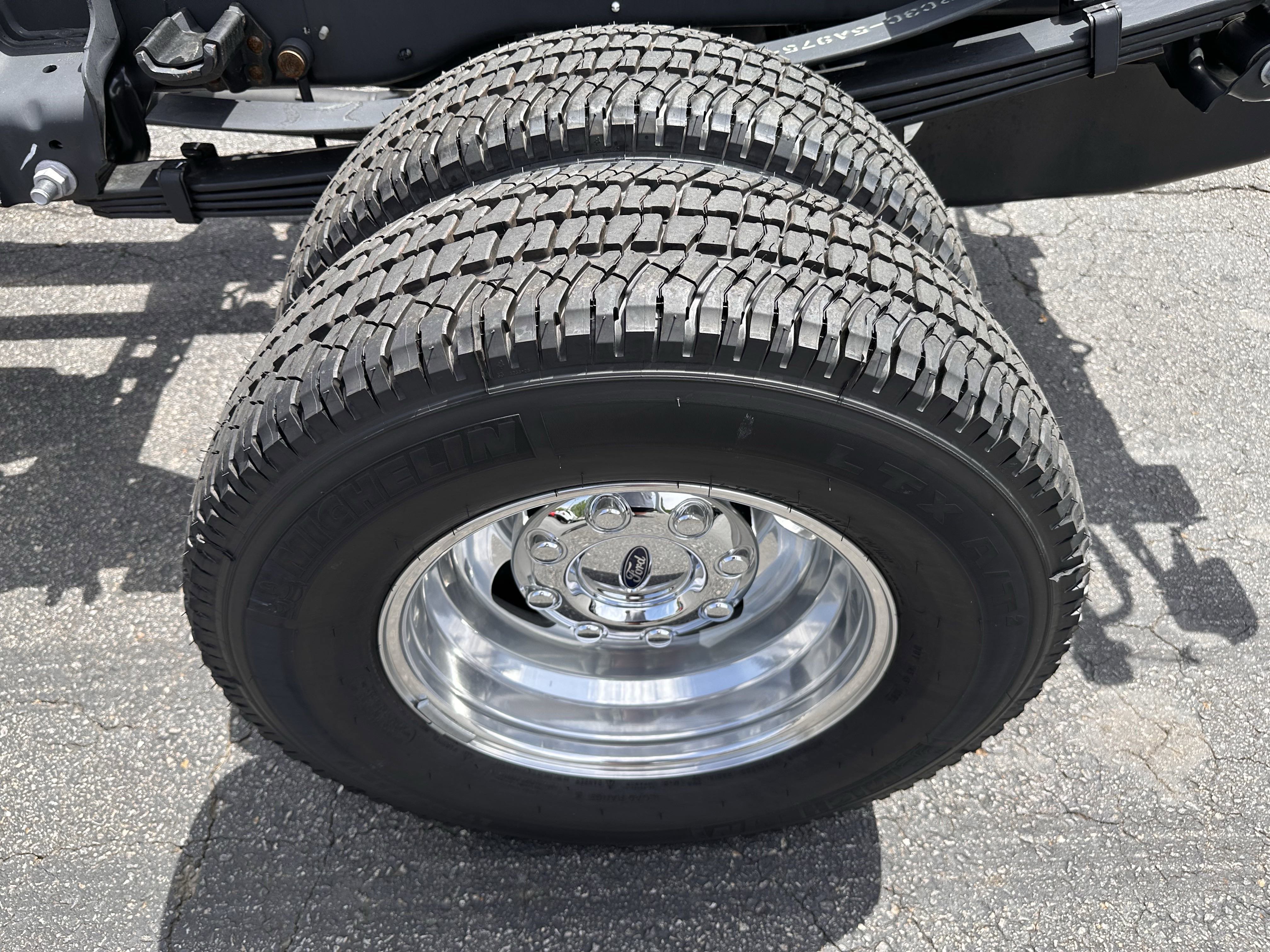 2025 Ford F-350 Super Duty Chassis Cab XL - Photo 26