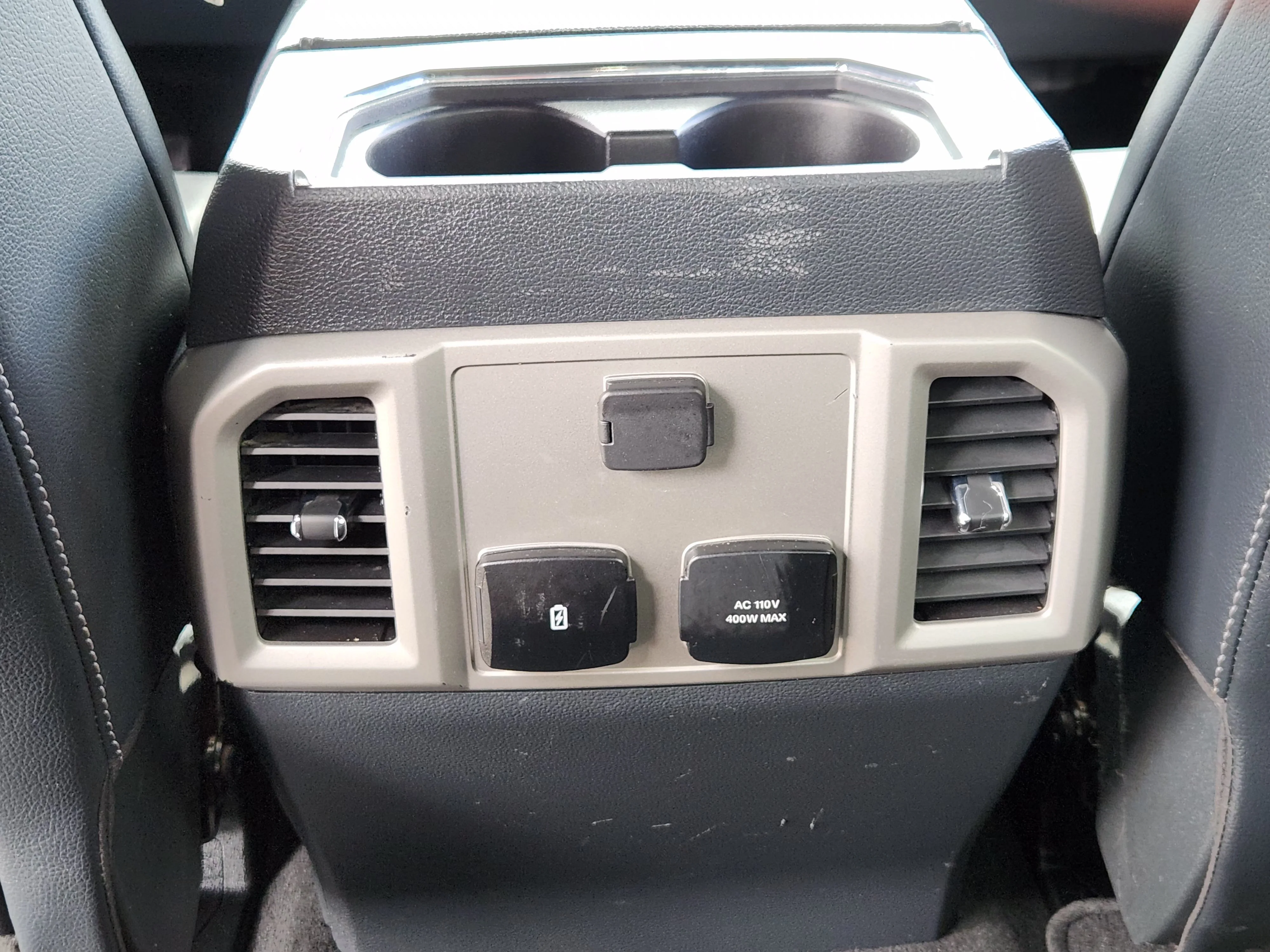 Used 2022  Ford XL image 29
