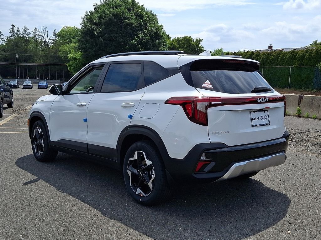 New 2026 White Kia S image 3