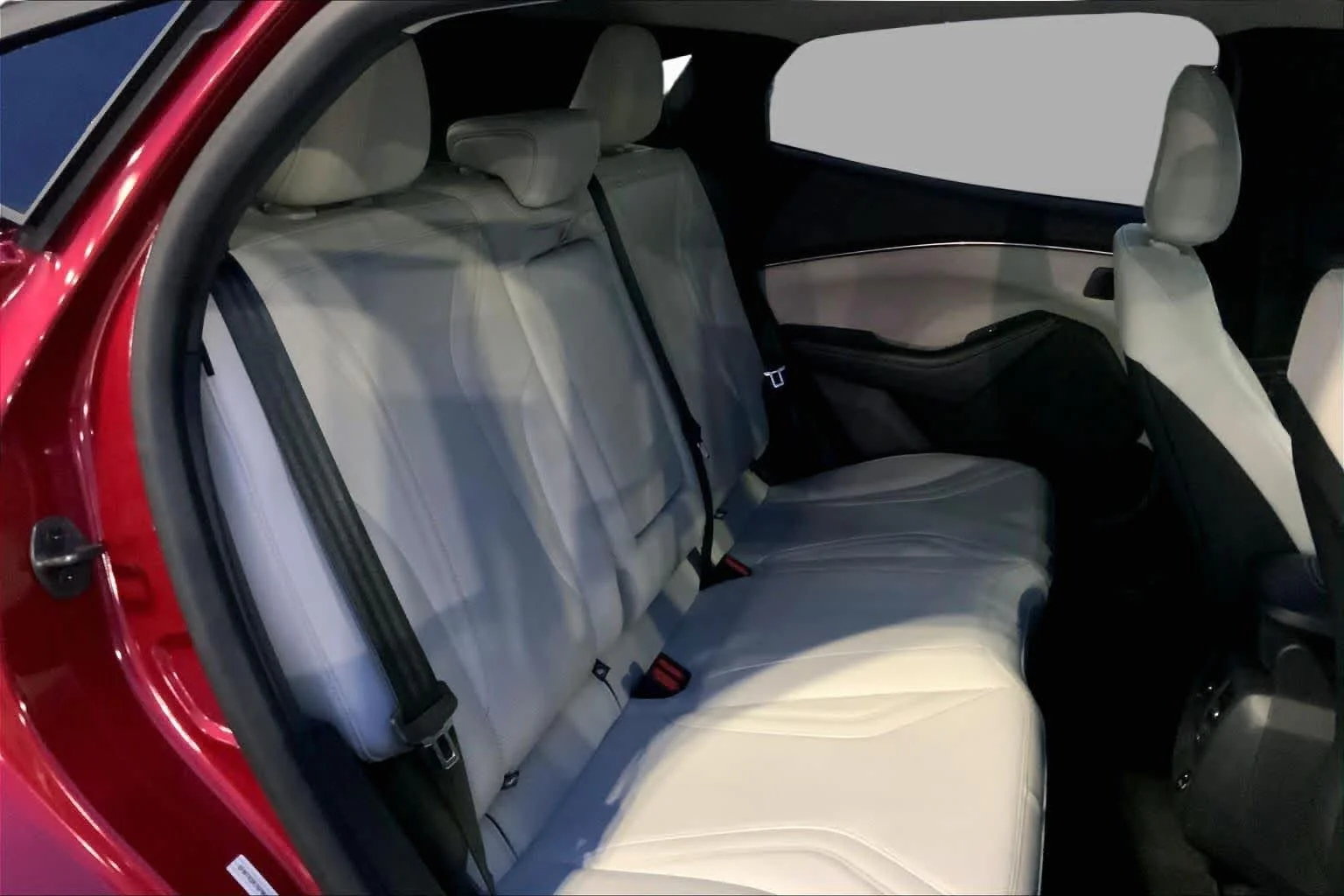 Used 2023 Rapid Red Metallic Tinted Clearcoat Ford Premium image 18