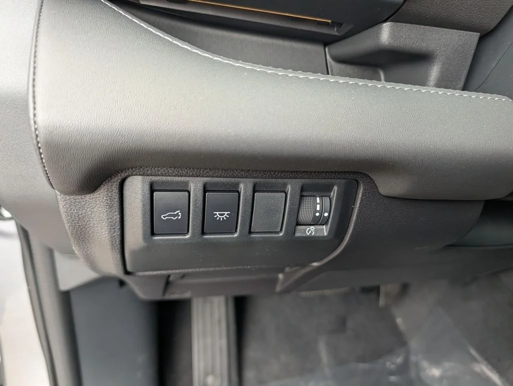 2026 Subaru Ascent Touring - Photo 18