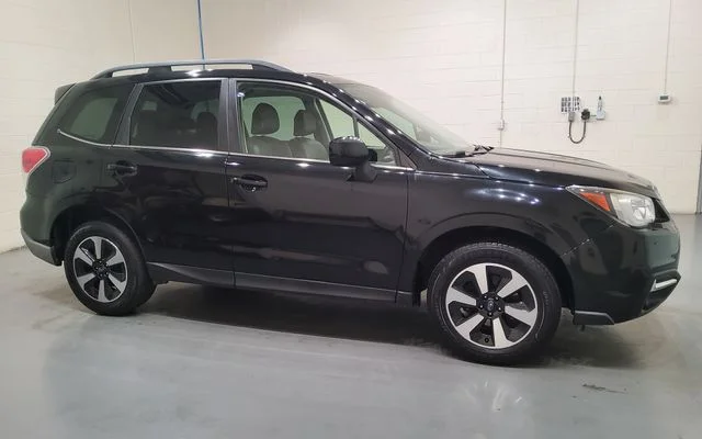 Used 2018 Black Subaru 2.5i Limited image 7