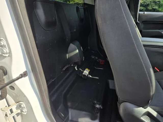 Used 2022 Summit White Chevrolet LT image 17